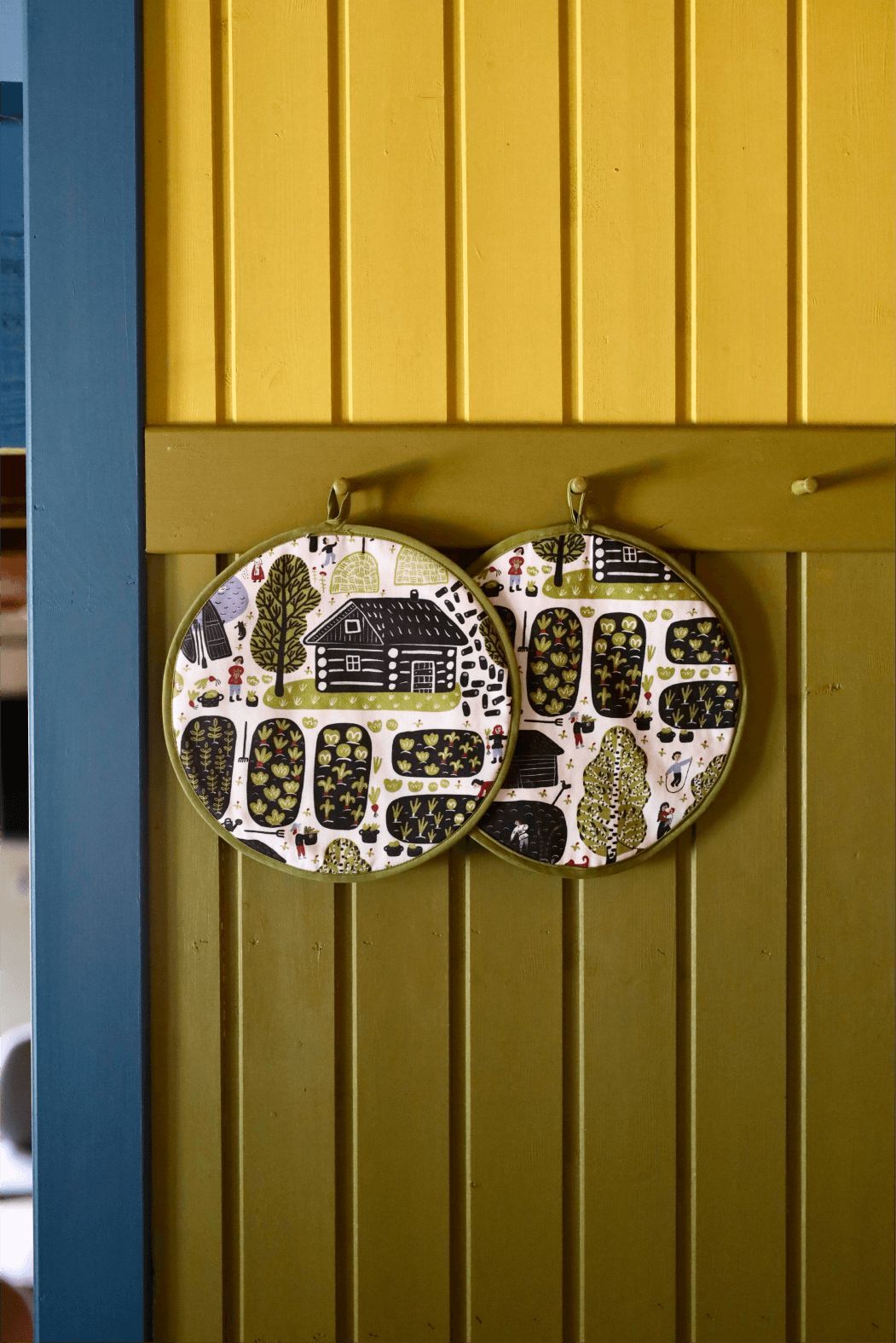 Прихватка круглая. Серия Сельская жизнь. Белая деревня, Соня Уткина #2