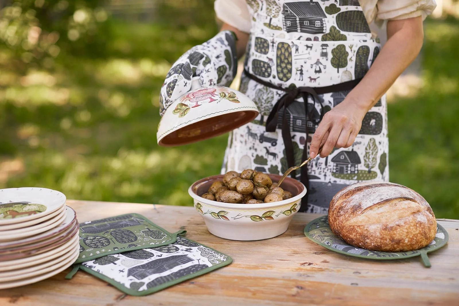 Прихватка квадратная. Серия Сельская жизнь. Зеленая деревня, Соня Уткина #3