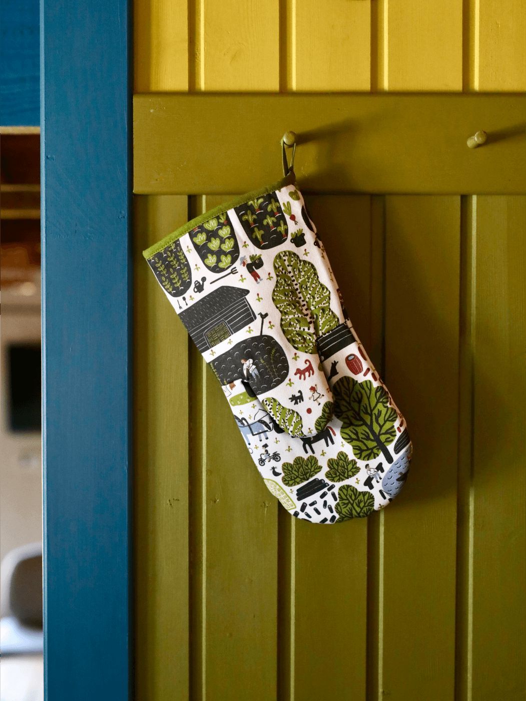 Прихватка-варежка. Серия Сельская жизнь. Белая деревня, Соня Уткина #0