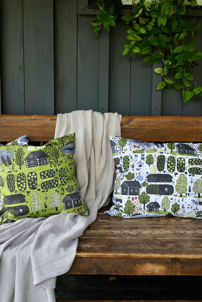 Наволочка. Белая деревня, Соня Уткина #0