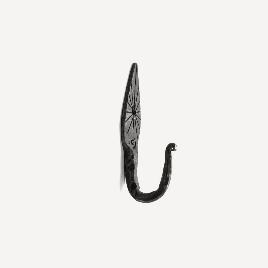 Крючок кованый #1