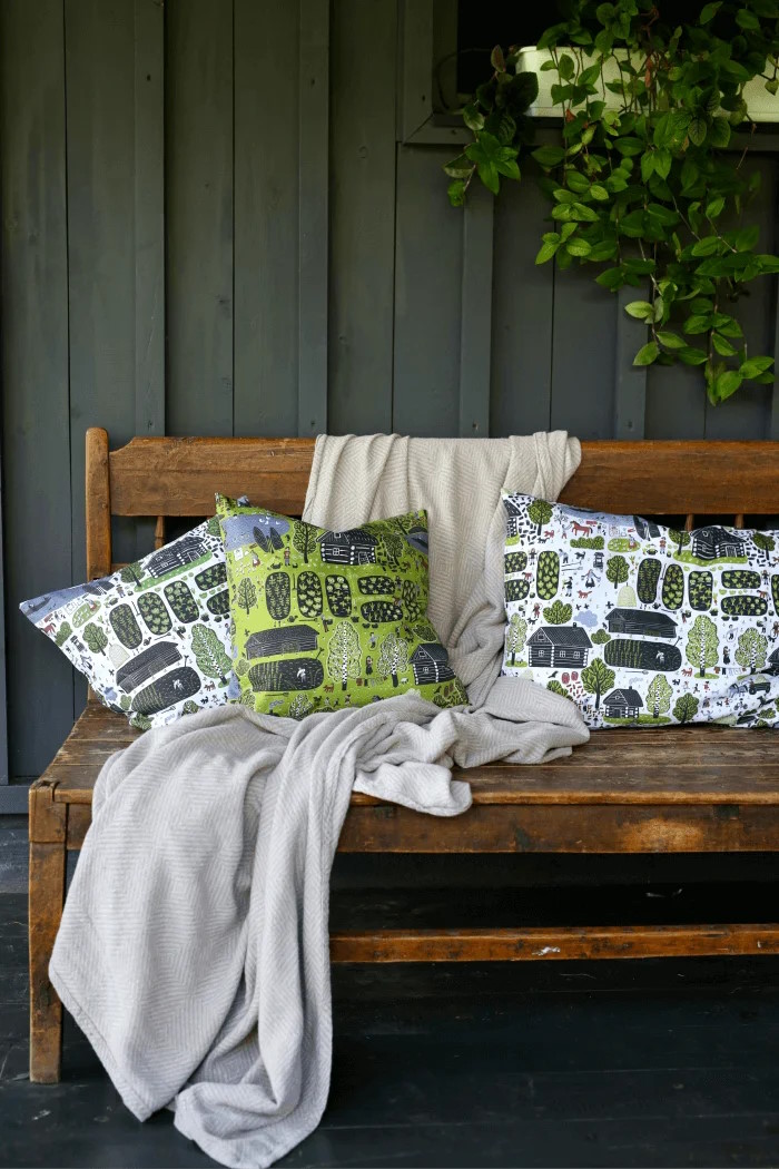 Наволочка. Зеленая деревня, Соня Уткина #0