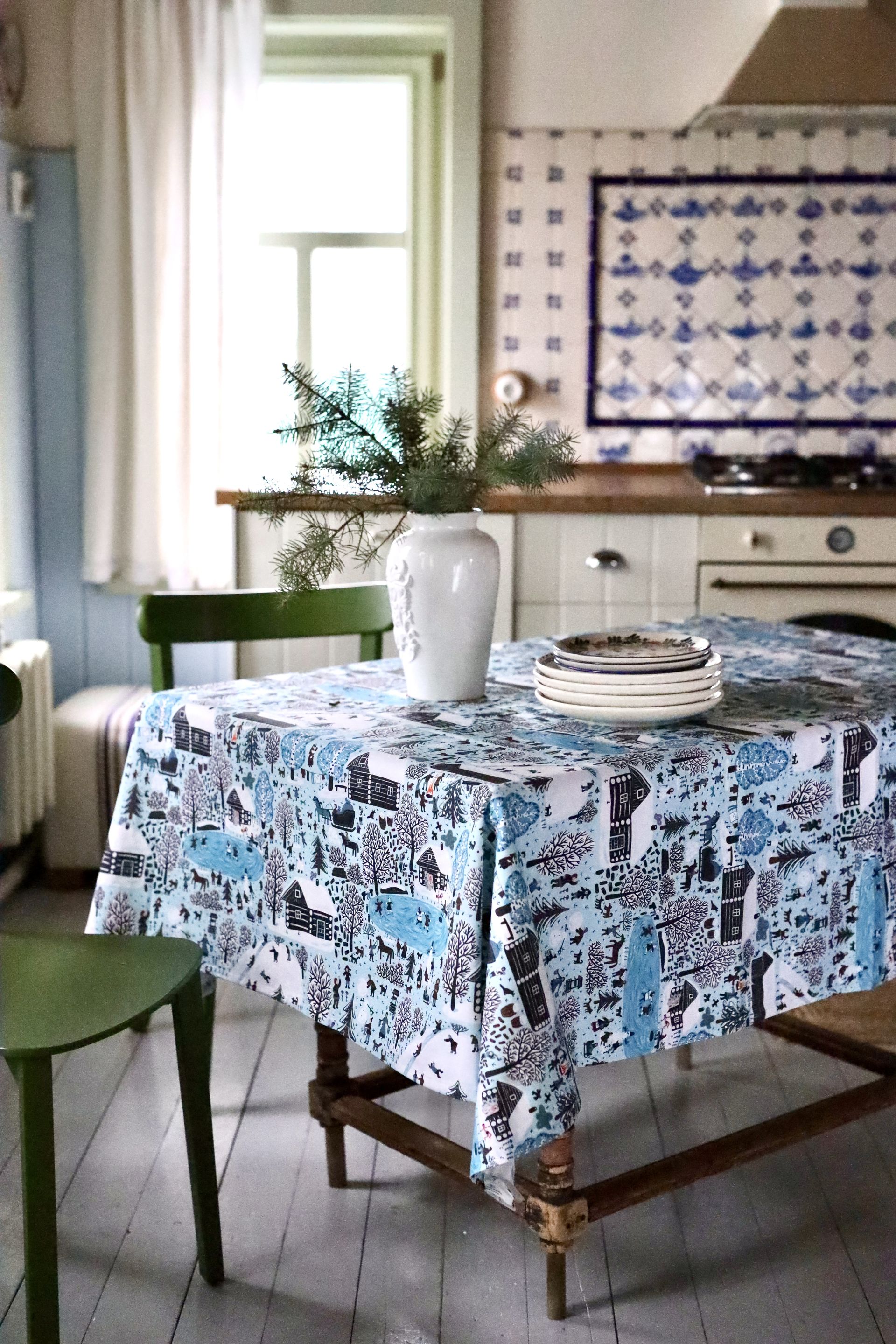 Скатерть. Серия Деревня. Зима, Соня Уткина #3