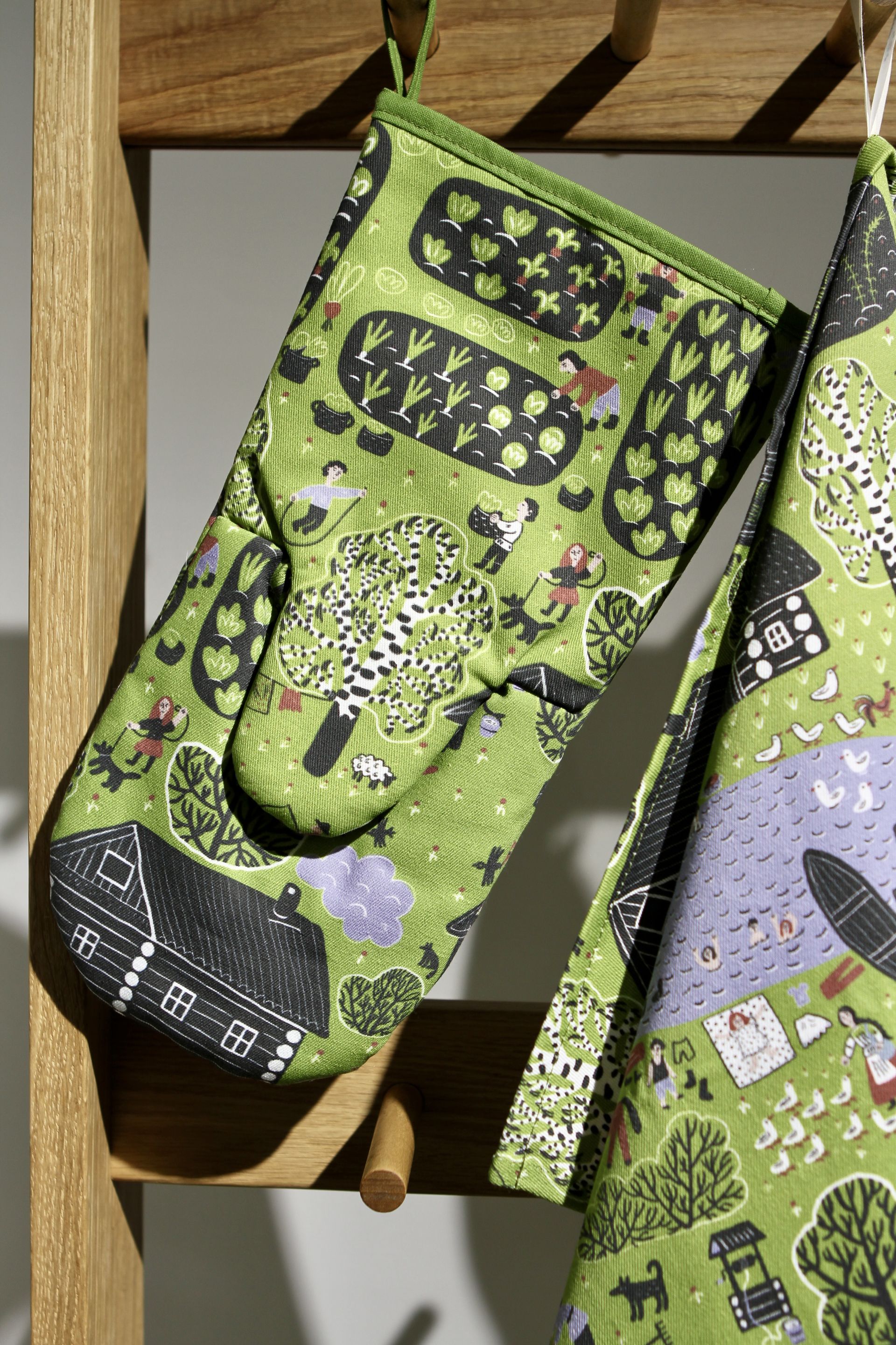 Прихватка-варежка. Серия Сельская жизнь. Зеленая деревня, Соня Уткина #0