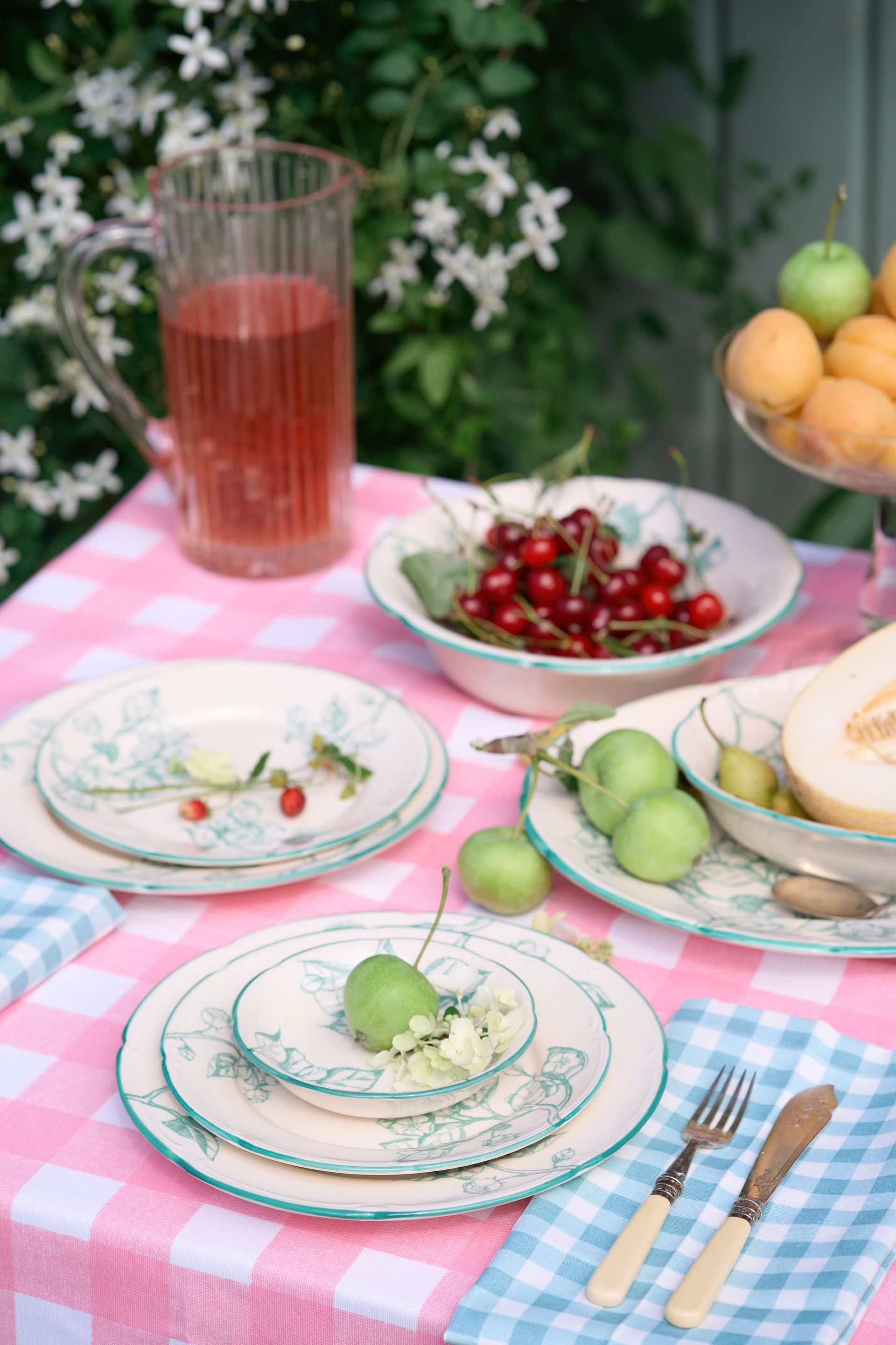 Розетка "Яблони" #8