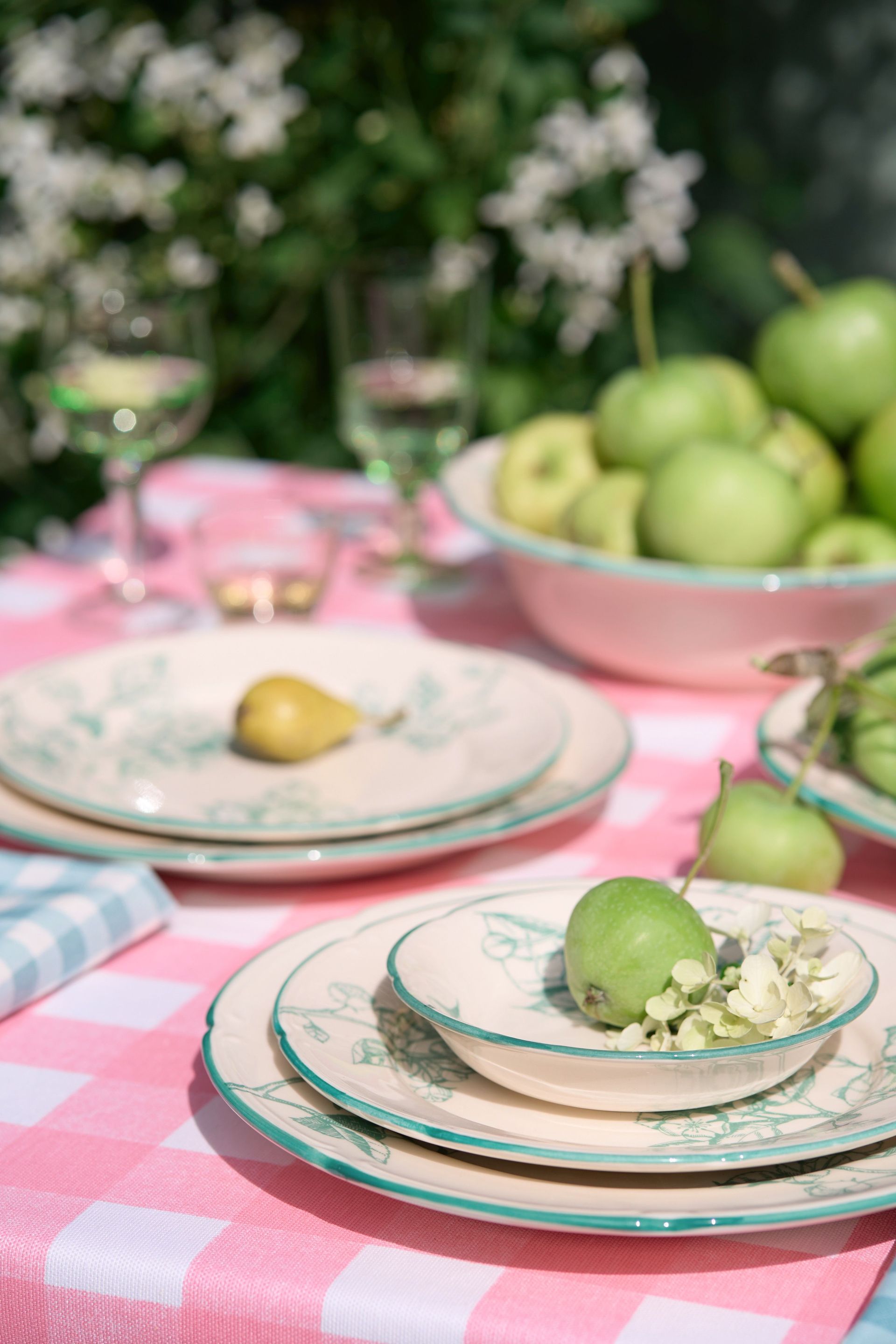 Розетка "Яблони" #12