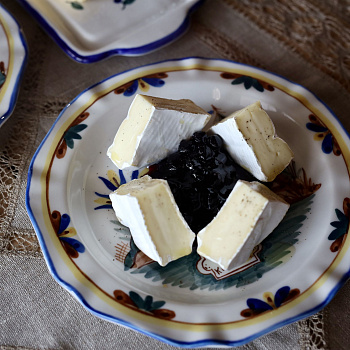 Тарелка &amp;quot;Охота&amp;quot; Заяц сидит #