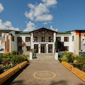 Мурал на мануфактуре “Дымов Керамики”