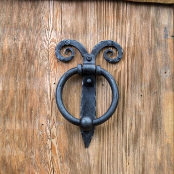 Дверная стучалка #